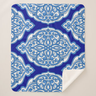 Luxuriös weiß-blau, türkisch dekoriert. sherpadecke
