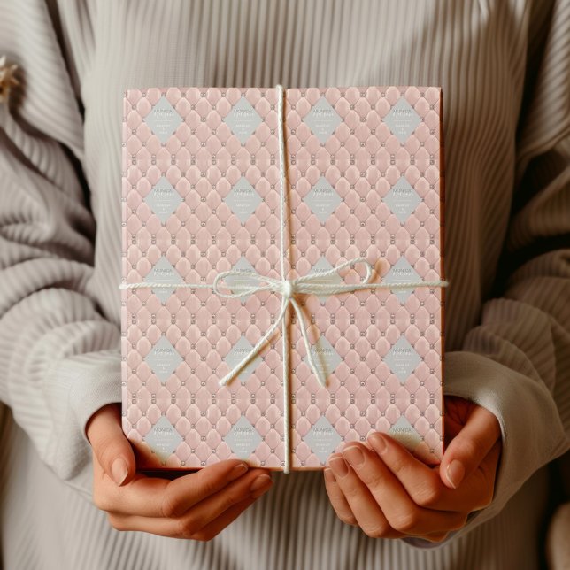 Luxuriöse Rose Gold Tufted Monogram Geschenkpapier (Von Creator hochgeladen)