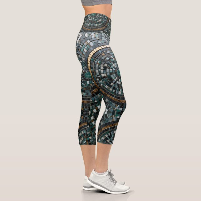 Luxuriöses Circular Mosaic Wall Macro Capri Leggings (Rechts)