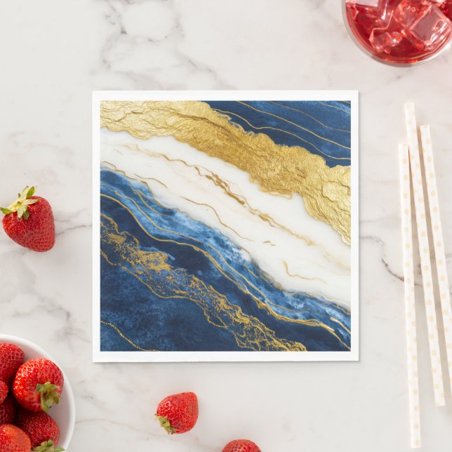 Luxuriöses Marmorschiff aus Navy Blue & Gold Leaf Serviette (Beispiel)