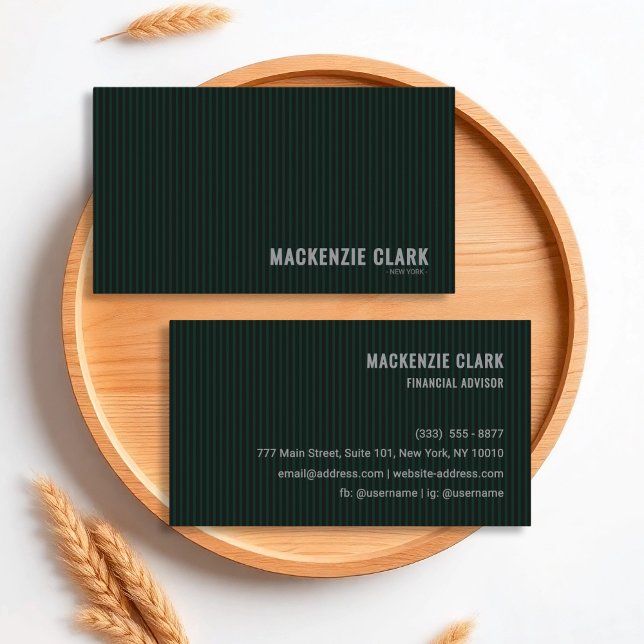 Luxurious Dark Green Pinstripe Business Card Visitenkarte (Von Creator hochgeladen)