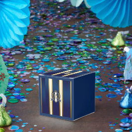 Luxury Blue and White Monogrammed Crest Decorative Geschenkschachtel