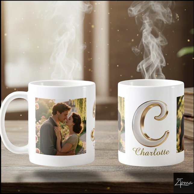 Luxury Cursive Gold White Initial  C + 2 PHOTO Kaffeetasse (Von Creator hochgeladen)