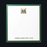 Luxury Emerald Gold Monogram Notizblock<br><div class="desc">Behalt deine Gedanken stilgerecht mit diesem personalisierten Notizblock mit einem rostvergoldeten Monogramm-Erstdesign mit deinem Namen oder eigenem Text, gerahmt in einem smaragdgrünen Texturdruck. Dieses Notizblock ist ideal zum Mitmachen von Notizen, zum Erstellen von Aufgabenlisten oder zum Schreiben von Erinnerungen. Es ist ein Muss für jeden, der will, über sein Spiel...</div>