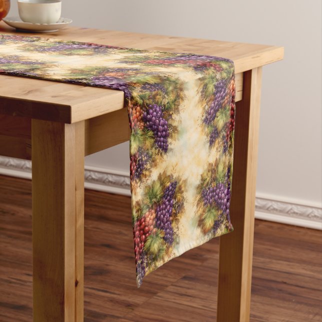 Luxury Tuscan Grapes Watercolor Table Runner Mittelgroßer Tischläufer (Beispiel)