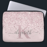 Luxus Blush Rose Gold Glitzer Script Mit Monogramm Laptopschutzhülle<br><div class="desc">Luxuriöse, elegante, moderne, Girly Rose Gold Glitzer Diamant Konfetti maßgeschneiderte personalisierte mit Monogramm Laptop-Hülle auf rot rosa. Mit einem Imitat glitzern, Glam, rot rosa Rosa Gold Glitzer und weiße Diamanten Konfetti. Hübsche Vorname-Vorlage in kursiv handgeschriebenem Kalligrafie-Schriftart-Skript mit Swashes. Fügen Sie Ihren Namen und Monogramm zuerst hinzu. Bitte beachten Sie: dieses...</div>