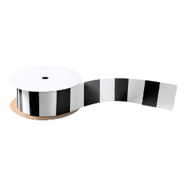 Luxus-Geschenkverpackung mit schwarzen und weißen  Satinband