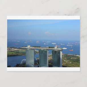 Luxus-Hotel Marina Bay Sands in Form eines Schiffe Postkarte