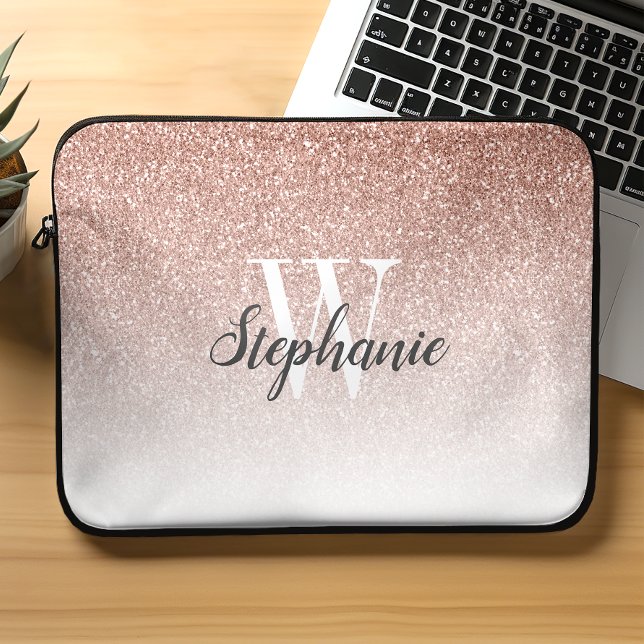 Luxus Rose Gold Ombre Imitate Glitzer Monogram Laptopschutzhülle (Von Creator hochgeladen)