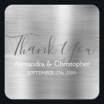 Luxus Silver Gastgeschenk Hochzeit Vielen Dank Quadratischer Aufkleber<br><div class="desc">Silver Wedding Siegel Gefallen Vielen Dank Sticker. Dieser Aufkleber kann auf Ihren Namen und Ihr Hochzeitsdatum angepasst werden und zum Siegel Ihrer Hochzeitseinladungen oder Liebestaschen verwendet werden. Bitte kontaktieren Sie den Designer,  wenn Sie passende Artikel wünschen.</div>