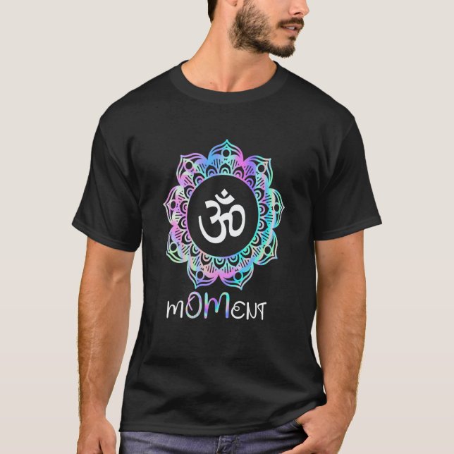 M OM ent Mandala Yoga  1 T-Shirt (Vorderseite)