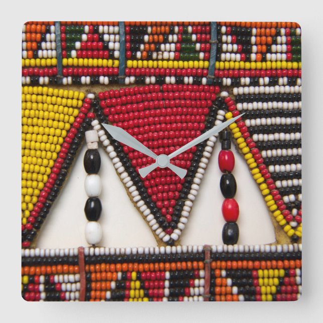 Maasai Tribal Beadwork Quadratische Wanduhr (Vorderseite)