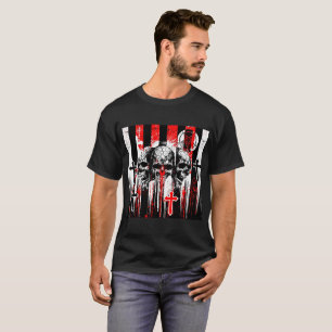 Macabre Elegance: Skulls und Kreuze im Gotischen C T-Shirt