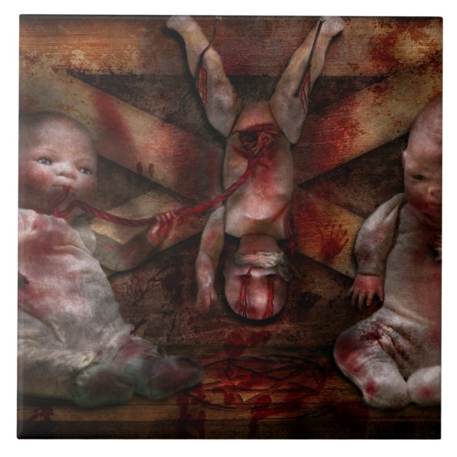 Macabre - Puppen - Freund zum Abendessen Fliese (Vorderseite)