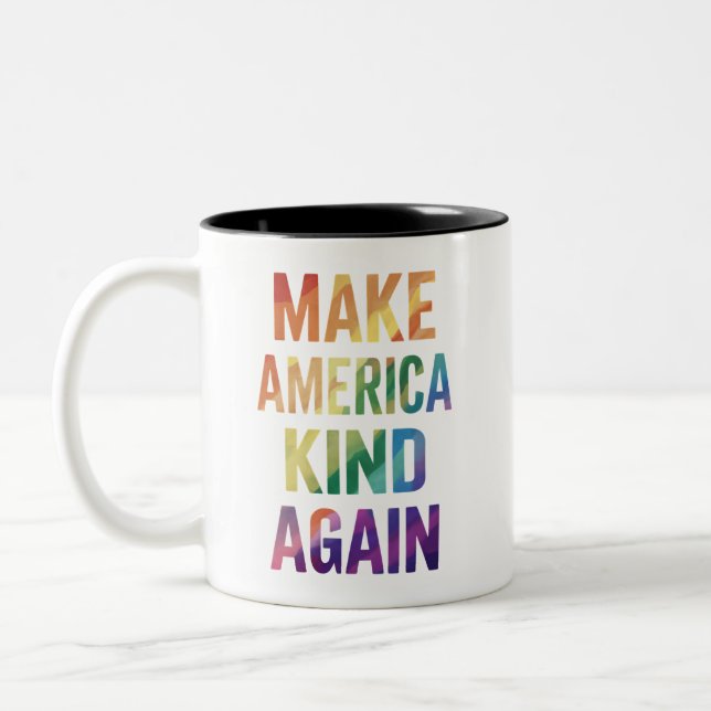 Machen Sie Amerika wieder fit mit Rainbow LGBTQ Ga Zweifarbige Tasse (Links)