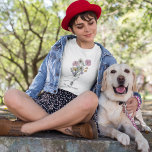 Machen Sie sich selbst zu einem T - Shirt für prio<br><div class="desc">Dieses Design mit dem Zitat "Machen Sie sich eine Priorität" und eine wunderschöne Illustration einer Hand, die einen schönen Haufen Wildblumen gibt, ist die perfekte Erinnerung, um Ihre eigenen Bedürfnisse zu erfüllen und Ihre Selbstversorgung zu priorisieren. Die schöne Abbildung zeigt eine Hand, die einen schönen Haufen Wildblumen hält und Sie...</div>