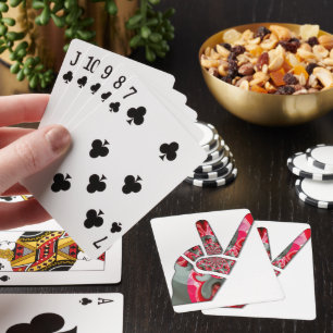 Macht in der Handfläche: Die Zwei-Finger-Geste Spielkarten