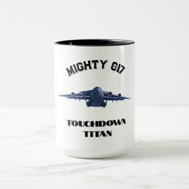 Mächtiger C-17, Touchdown-Titan Tasse (Zentrum)