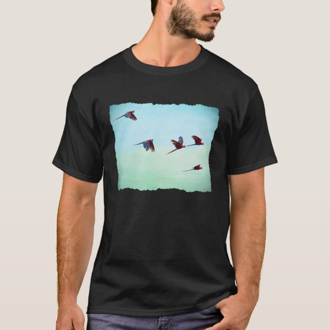 Mackaws Fliegen T-Shirt (Vorderseite)