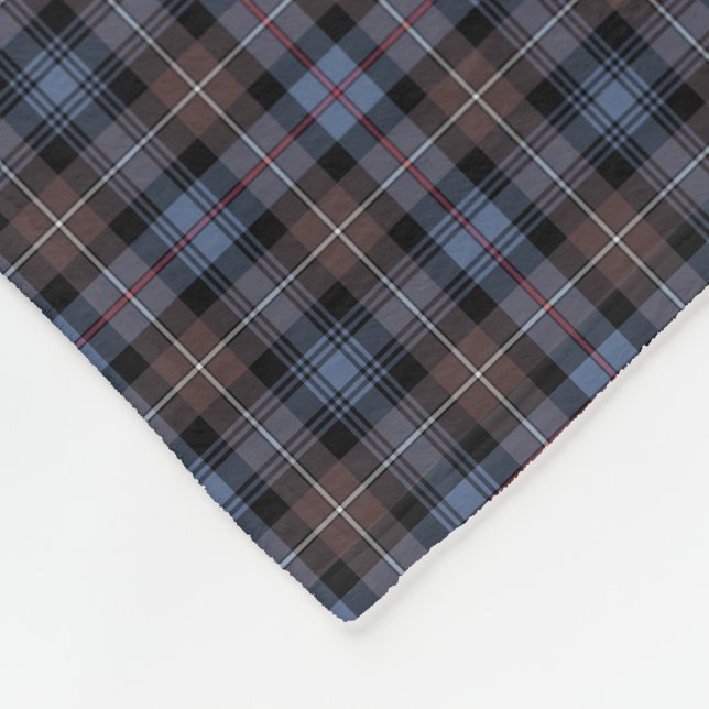 Mackenzie Clan Brown and Blue Reproduction Tartan Fleecedecke (Ecke)
