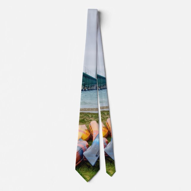 Mackinac Bridge und Canoes Neck Tie Krawatte (Vorderseite)