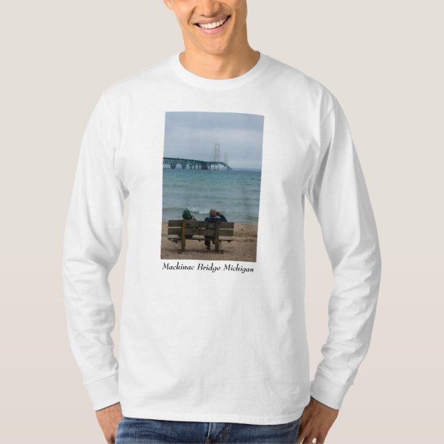 Mackinac-Brücke ansehen T-Shirt (Vorderseite)