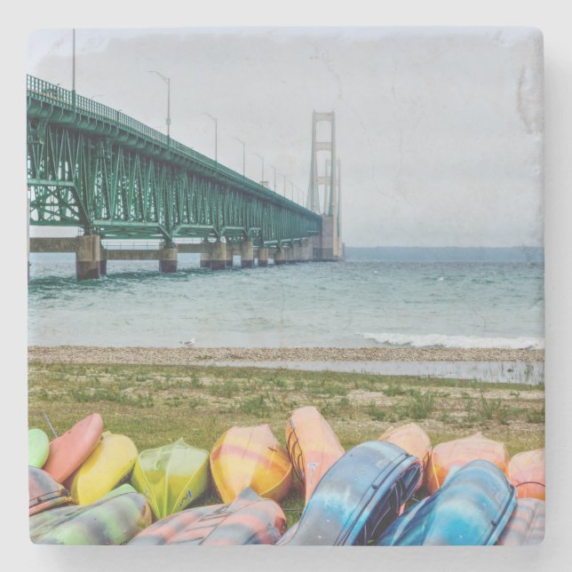 Mackinac-Brücke und Kanus Steinuntersetzer (Vorderseite)