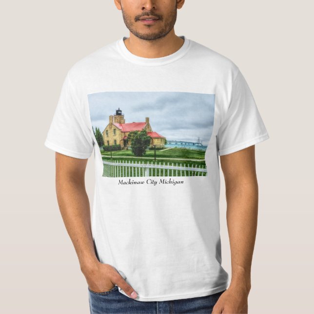 Mackinac Light and Bridge T-Shirt (Vorderseite)