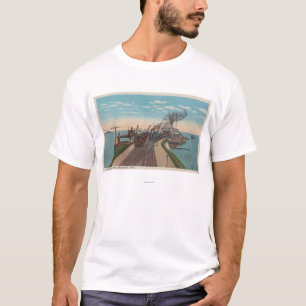 Mackinaw Stadt, MI - Ansicht der Bahnfähren-Docks T-Shirt