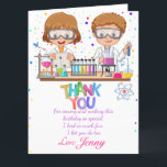 Mad Science Birthday Danke Karte<br><div class="desc">Erleben Sie Ihre Gäste mit dieser farbenfrohen Geburtstagsparty der Wissenschaft Dankeschön-Karte mit zwei experimentierenden Wissenschaftlern,  einem farbenfrohen Dankeschön und einem bunten Punkt für den Hintergrund. Fügen Sie einfach Ihre Dankeschön-Notiz und den Namen des Kindes zu dieser leicht zu bedienenden Vorlage hinzu,  um sie zu einer einmaligen Karte zu machen.</div>