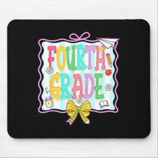 Mädchen am 1. Tag der 4. Klasse Mousepad