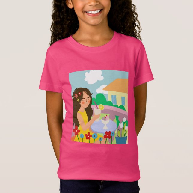 Mädchen auf dem Balkon im Sommer trinkt ein Cockta T-Shirt (Vorderseite)