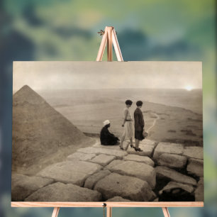 Mädchen auf der Spitze der Pyramide von Cheops in  Acrylschild
