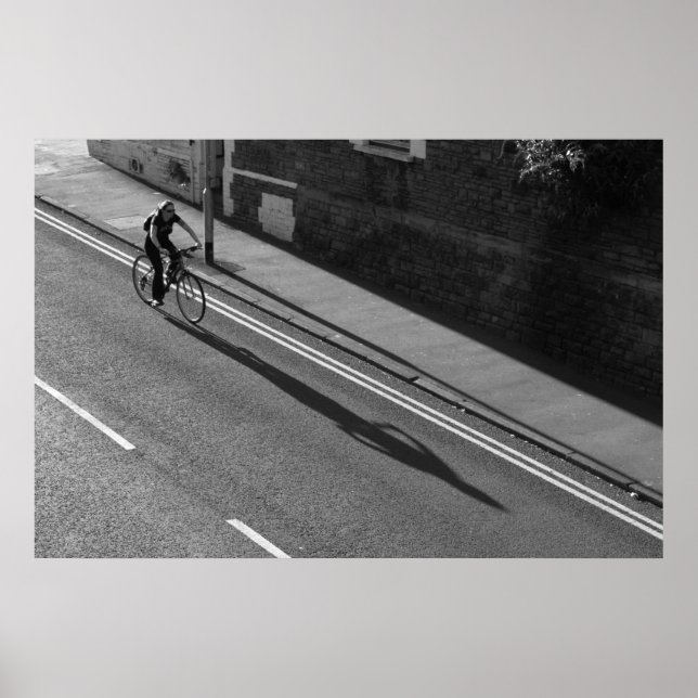 Mädchen auf einem Fahrrad BW Poster (Vorne)