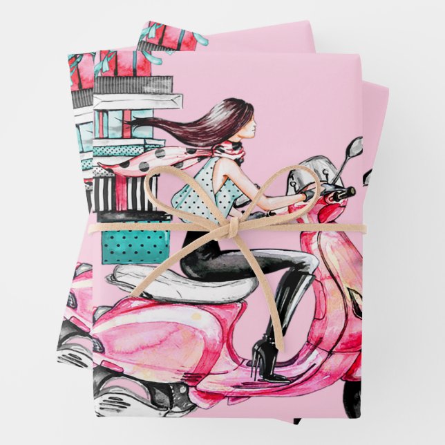 Mädchen auf Scooter, die Präsentationen tragen Geschenkpapier Set (Beispiel)