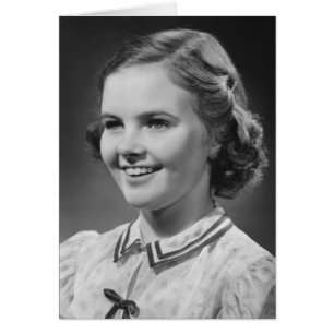 Mädchen, das im Studio aufwirft