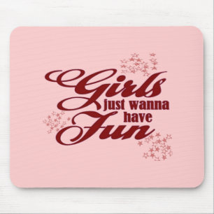 Mädchen, die nur Spaß haben wollen Mousepad