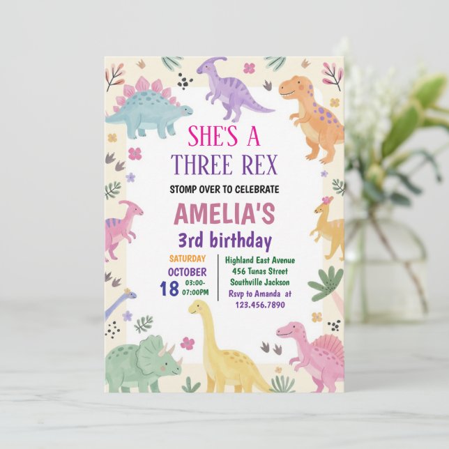 Mädchen drei Rex Dinosaurier 3. Geburtstag Einladung (Stehend Vorderseite)
