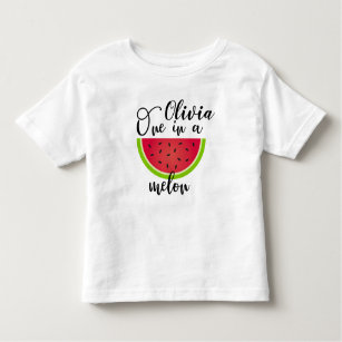 Mädchen eins in einem Melone-ersten Geburtstags-T Kleinkind T-shirt