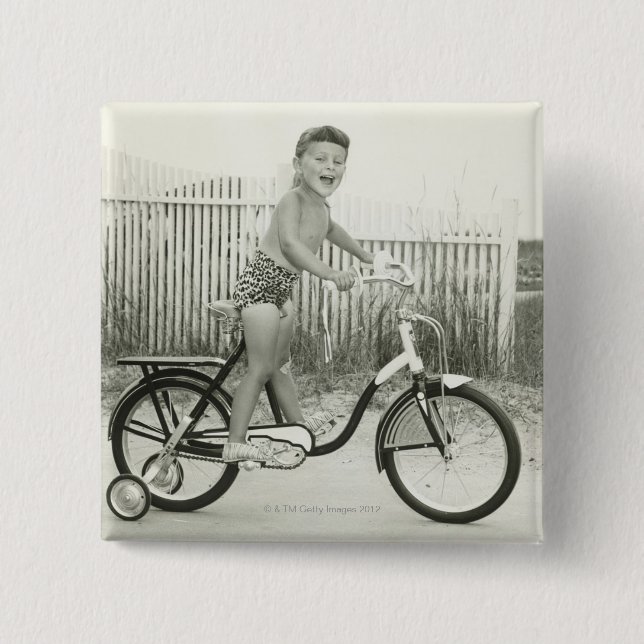 Mädchen fährt Fahrrad Button (Vorderseite)