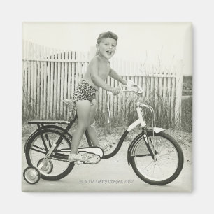 Mädchen fährt Fahrrad Magnet