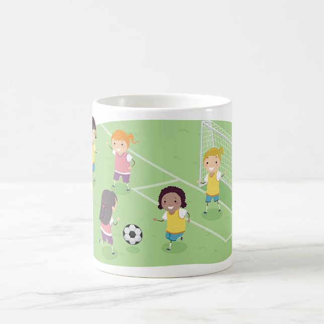 Mädchen Fußball spielen Kaffeetasse (Von Creator hochgeladen)