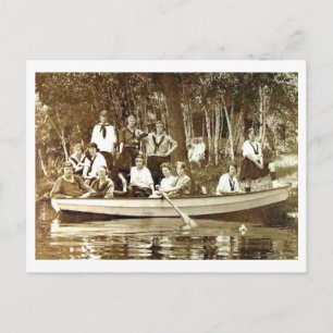 Mädchen im Lager im Ruderboot Vintage Postkarte