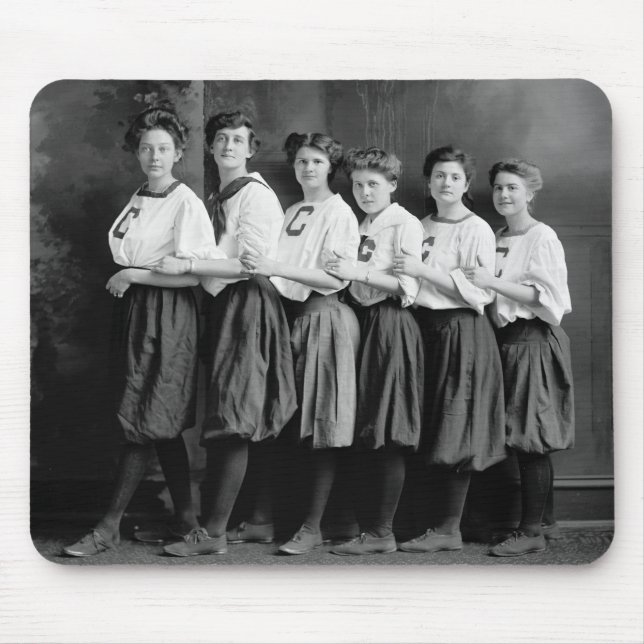 Mädchen in den blühenden Pflanzen, frühe 1900s Mousepad (Vorne)