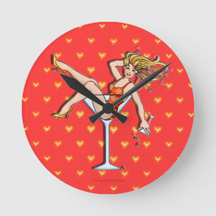 MÄDCHEN IN EINER MARTINI-GLAS WANDUHR (olivia)