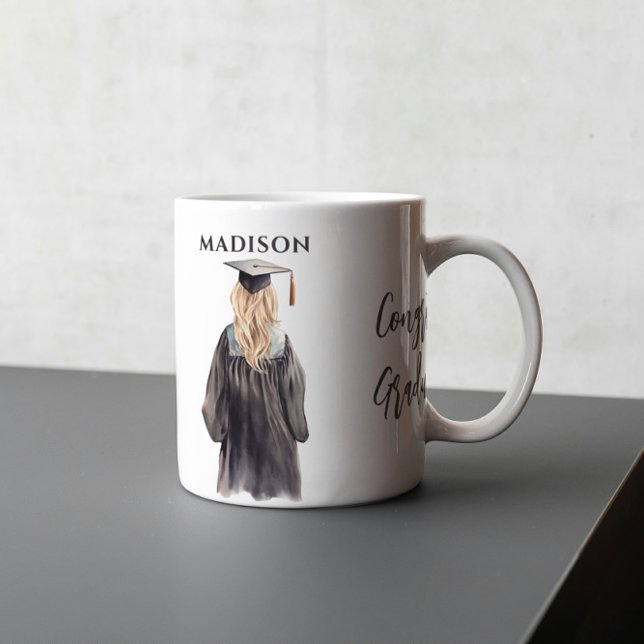 Mädchen in grauem Abschluss Kaffeetasse (Von Creator hochgeladen)