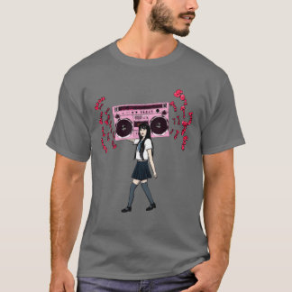 Mädchen in Schuluniform mit pinkem Boombo vintage T-Shirt
