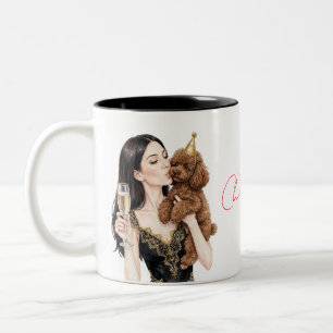 Mädchen küsst Poodle-Welpe – Poodle-Mama Zweifarbige Tasse
