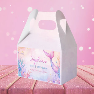 Mädchen Meerjungfrau unter der Geburtstagspartei Geschenkschachtel