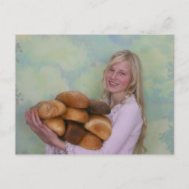 Mädchen mit Brotlöchern Postkarte